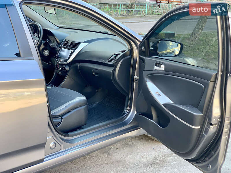 Седан Hyundai Accent 2011 в Коростені фото 8 Седан Hyundai Accent 2011 в Коростені