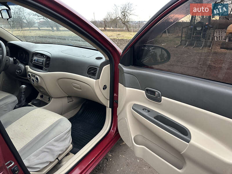 Седан Hyundai Accent 2007 в Черновцах