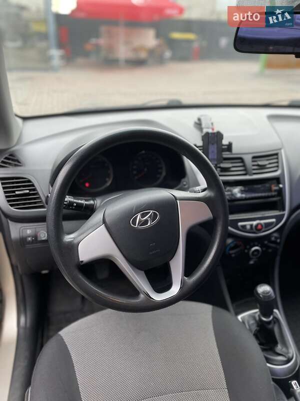 Седан Hyundai Accent 2011 в Броварах