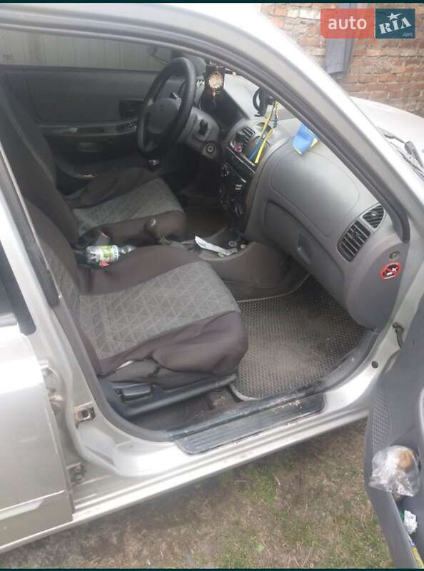 Седан Hyundai Accent 2002 в Шептицькому фото 13 Седан Hyundai Accent 2002 в Шептицькому