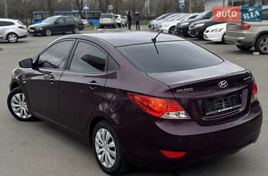 Седан Hyundai Accent 2011 в 
