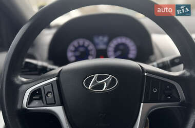 Седан Hyundai Accent 2011 в 