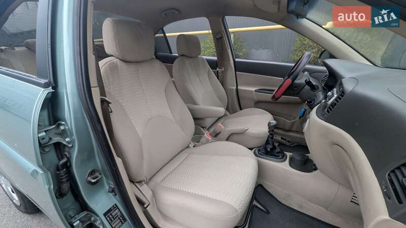Седан Hyundai Accent 2007 в Киеве