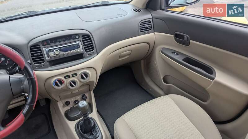 Седан Hyundai Accent 2007 в Киеве