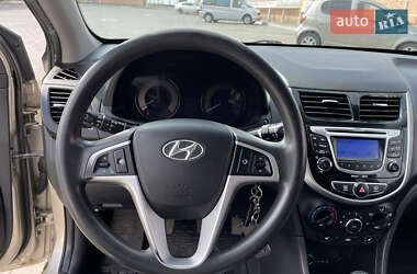 Седан Hyundai Accent 2011 в 