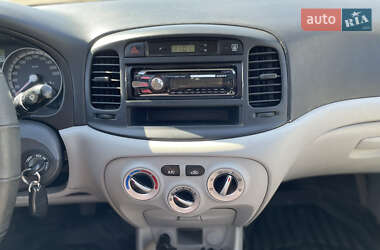 Седан Hyundai Accent 2009 в 