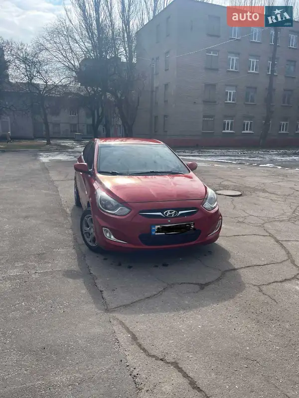 Седан Hyundai Accent 2013 в 