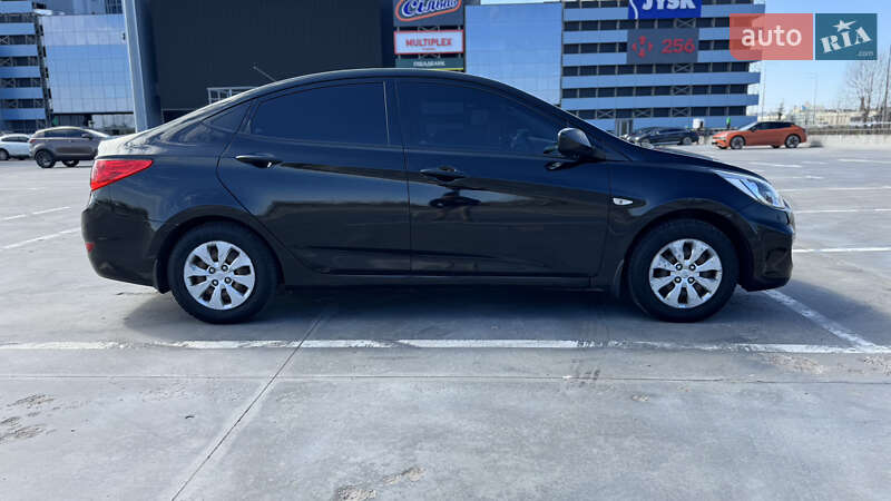 Седан Hyundai Accent 2018 в Киеве