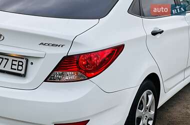 Седан Hyundai Accent 2013 в 