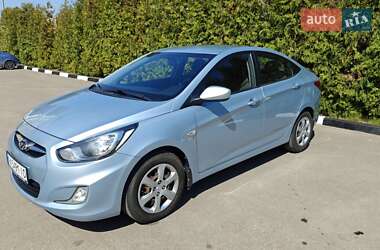 Седан Hyundai Accent 2011 в 