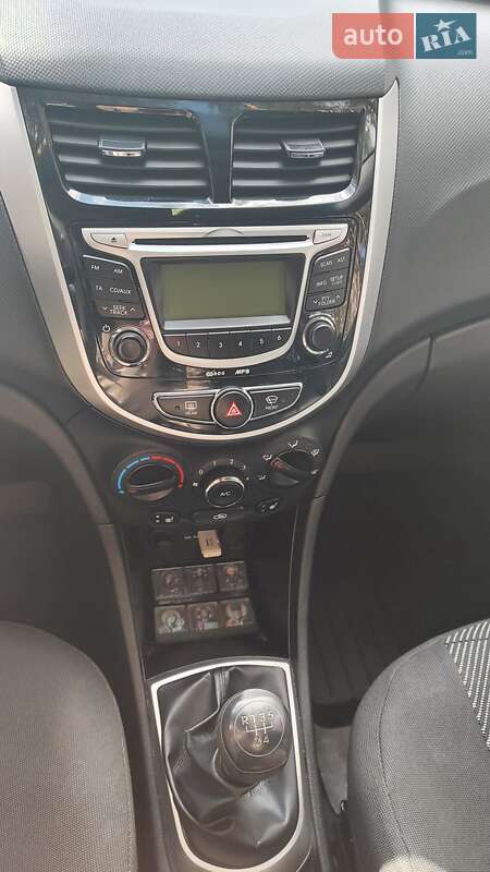 Седан Hyundai Accent 2013 в Сумах фото 10 Седан Hyundai Accent 2013 в Сумах