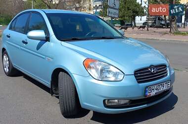 Хэтчбек Hyundai Accent 2008 в 
