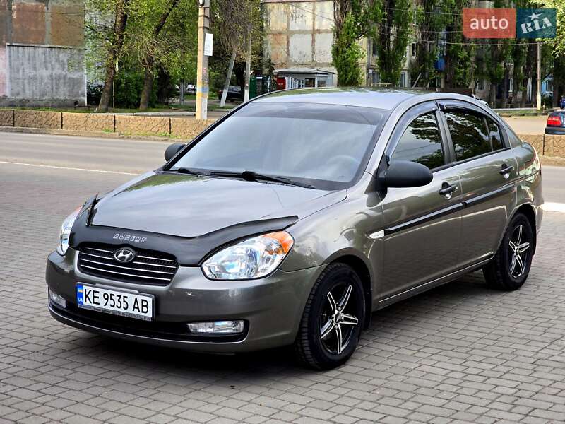 Седан Hyundai Accent 2010 в 