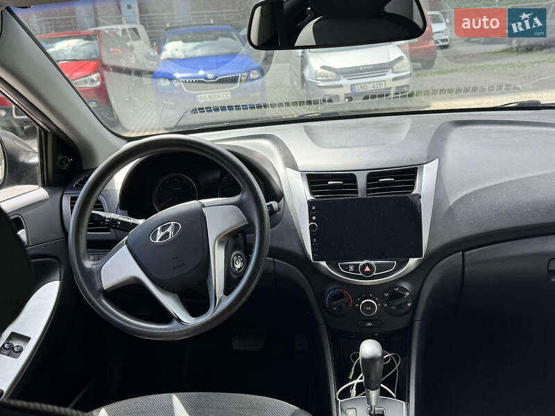 Седан Hyundai Accent 2013 в Киеве