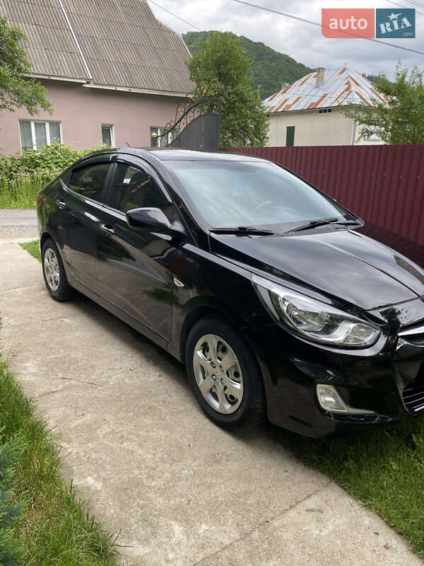 Седан Hyundai Accent 2012 в 