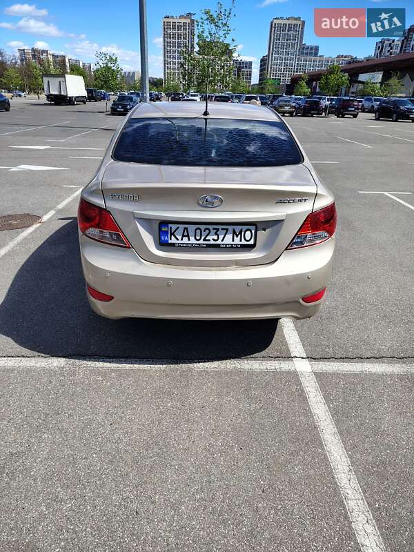 Седан Hyundai Accent 2011 в Києві