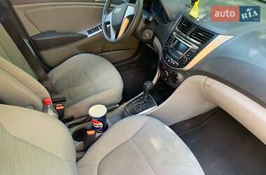 Седан Hyundai Accent 2015 в 