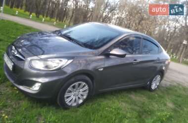 Седан Hyundai Accent 2011 в Павлограді