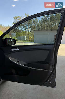 Седан Hyundai Accent 2013 в 