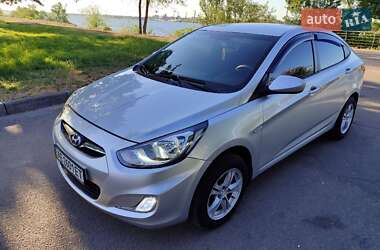Седан Hyundai Accent 2011 в Днепре