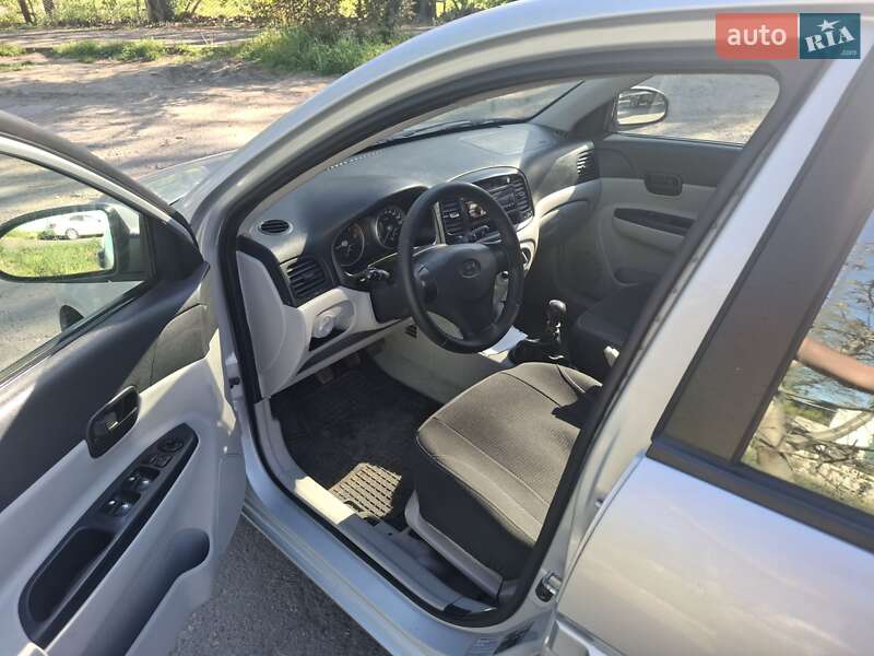 Hyundai Accent 2008