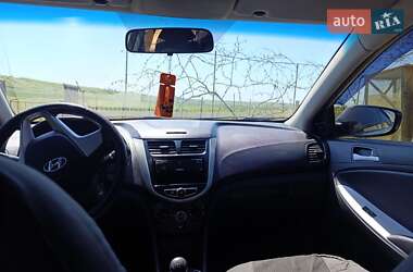 Седан Hyundai Accent 2011 в 