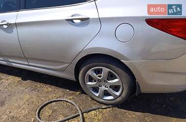 Седан Hyundai Accent 2011 в 