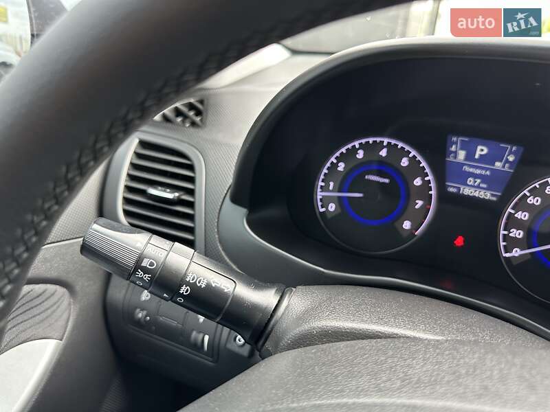 Седан Hyundai Accent 2013 в Киеве