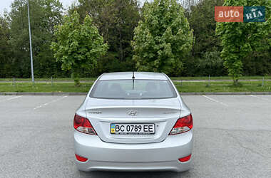 Седан Hyundai Accent 2013 в 