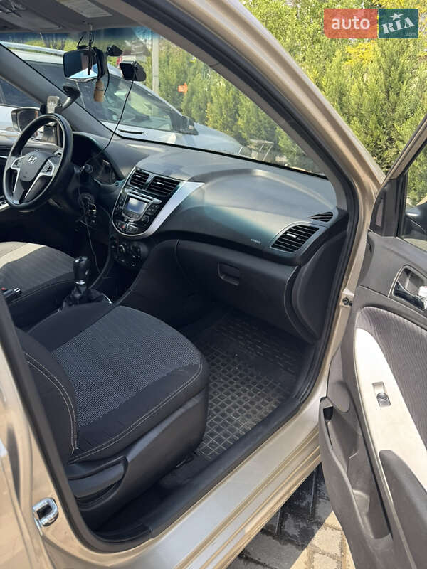 Седан Hyundai Accent 2011 в Одесі