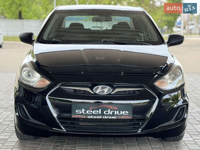 Седан Hyundai Accent 2013 в 