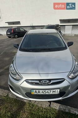 Седан Hyundai Accent 2012 в Киеве