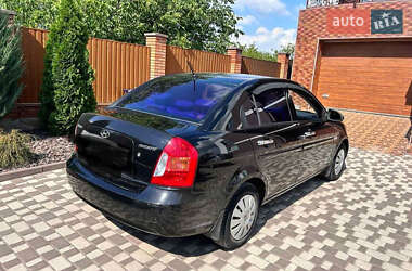 Хэтчбек Hyundai Accent 2008 в 