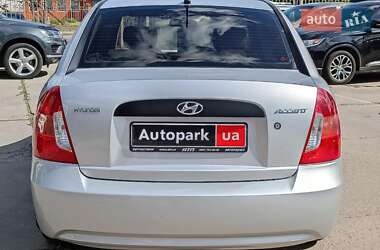 Седан Hyundai Accent 2010 в 