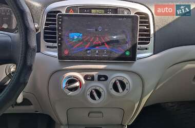 Седан Hyundai Accent 2010 в 