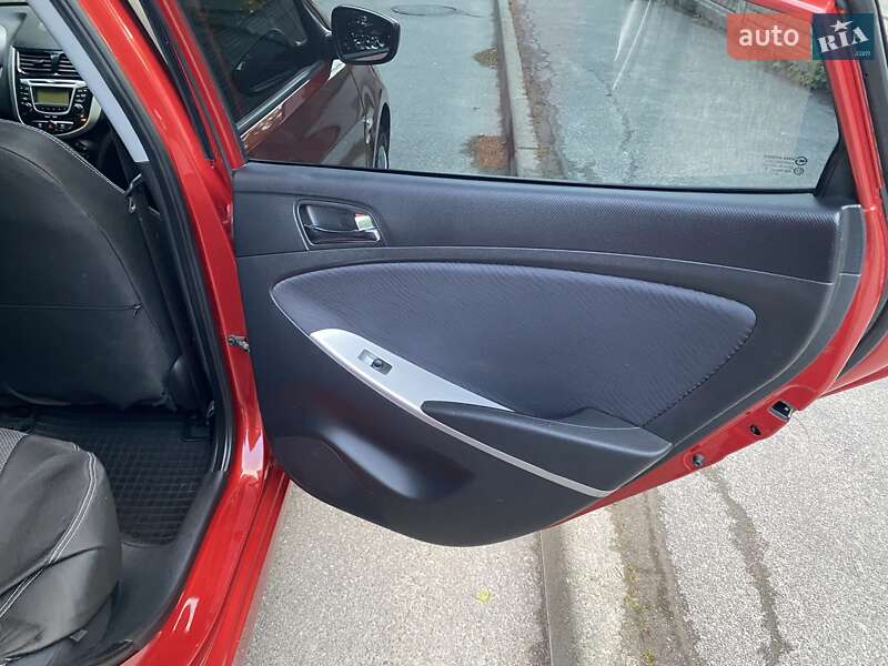 Седан Hyundai Accent 2012 в Виннице