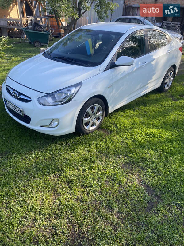Hyundai Accent 2011