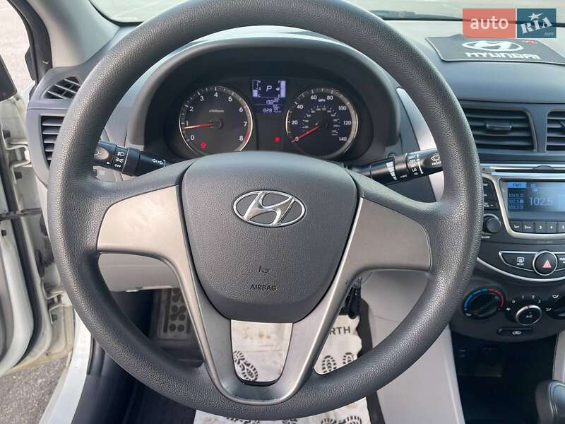 Седан Hyundai Accent 2015 в Киеве