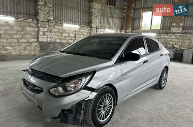 Седан Hyundai Accent 2013 в Тульчине