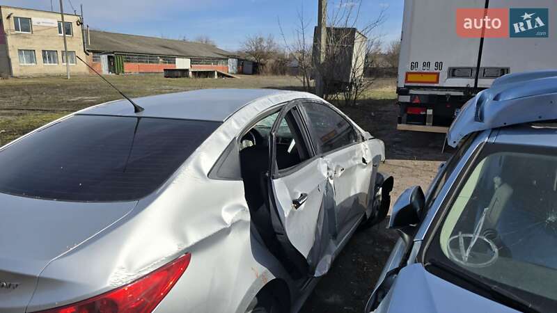 Седан Hyundai Accent 2011 в Лубнах
