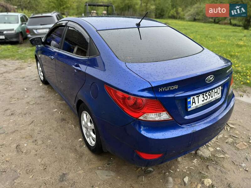 Седан Hyundai Accent 2011 в Косове фото 30 Седан Hyundai Accent 2011 в Косове