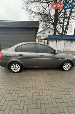Седан Hyundai Accent 2010 в 