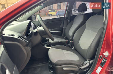 Седан Hyundai Accent 2011 в 