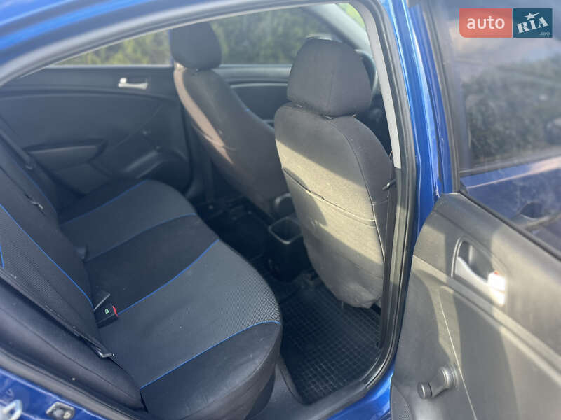 Седан Hyundai Accent 2011 в Днепре