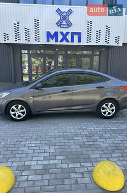 Седан Hyundai Accent 2012 в 