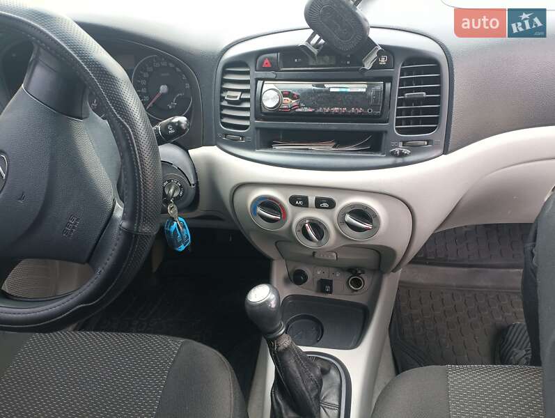 Седан Hyundai Accent 2007 в Харькове