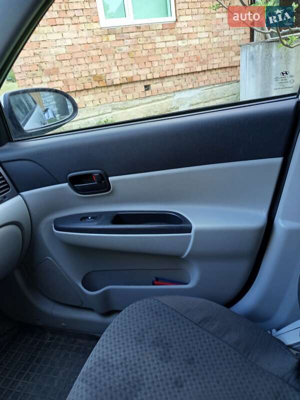 Седан Hyundai Accent 2008 в Ланчине