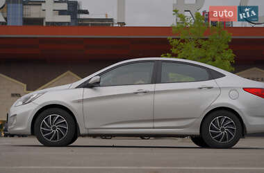 Седан Hyundai Accent 2011 в Киеве