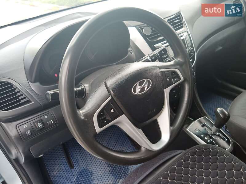 Седан Hyundai Accent 2012 в Киеве фото 4 Седан Hyundai Accent 2012 в Киеве