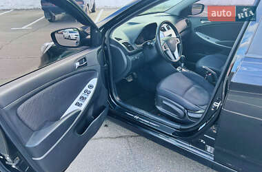 Седан Hyundai Accent 2011 в 